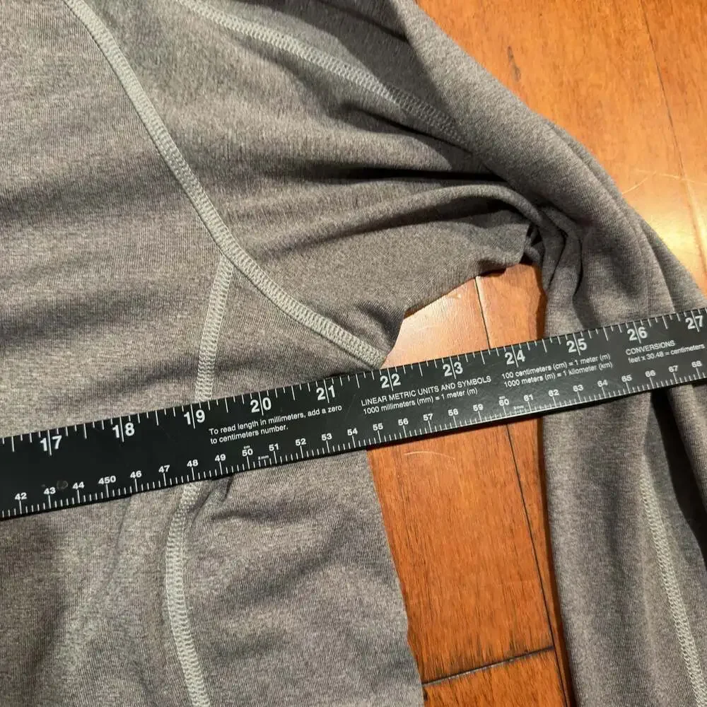 The North Face Men's Gray FlashDry Quarter Zip Long Sleeve Pullover Jacket Large